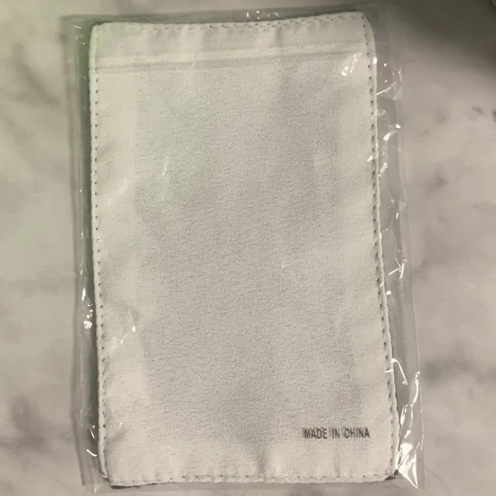 New David Yurman Black and White Jewelry Polishing Cloth New in Plastic 6”x 3.5” - Picture 5 of 7